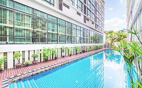 โรงแรมไมด้า งามวงศ์วาน (SHA Extra Plus)